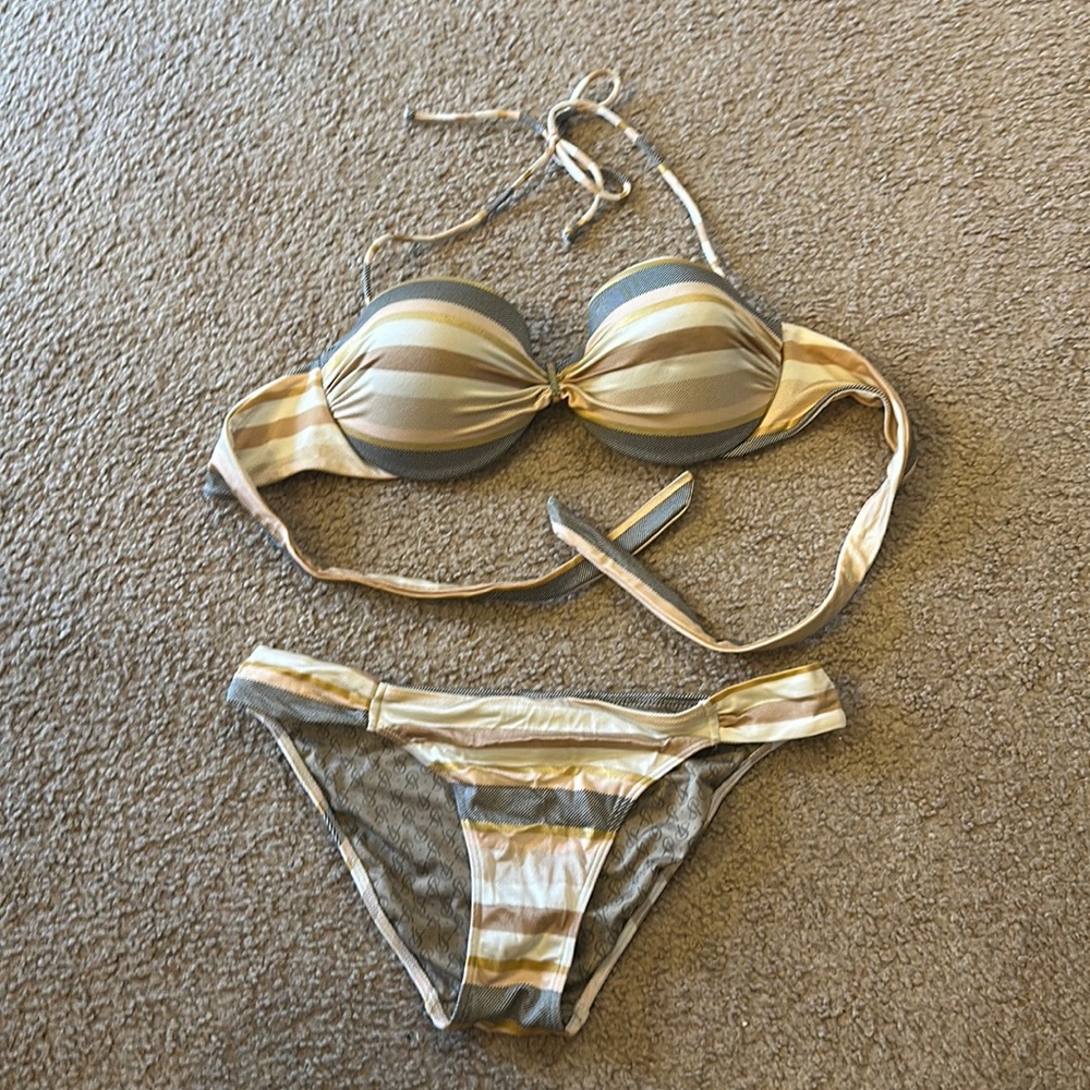 Victoria’s Secret 2 Piece Swimsuit
